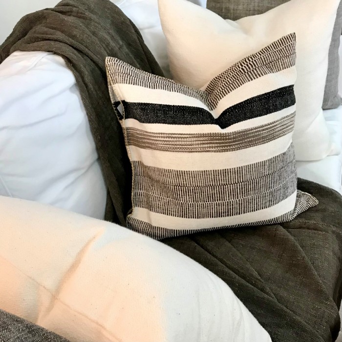 RUSTIC MODERN TEXTURED STRIPE PILLOW COVER - GRAY