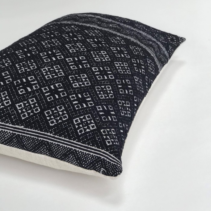 DIAMOND PILLOW COVER - BLACK