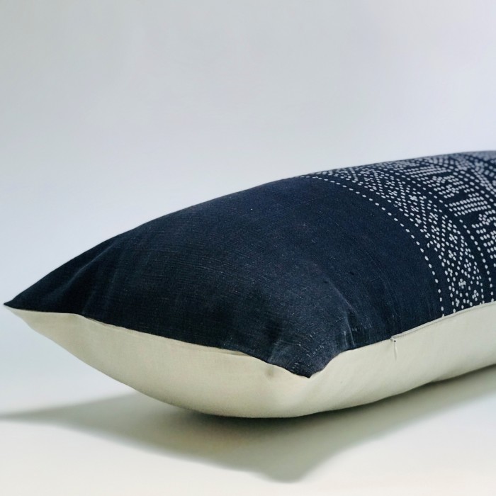 DOT-DOT BOLSTER PILLOW