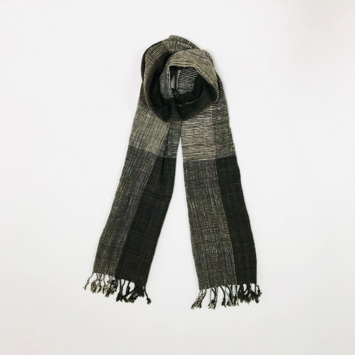 TEXTURED BLOCK SCARF